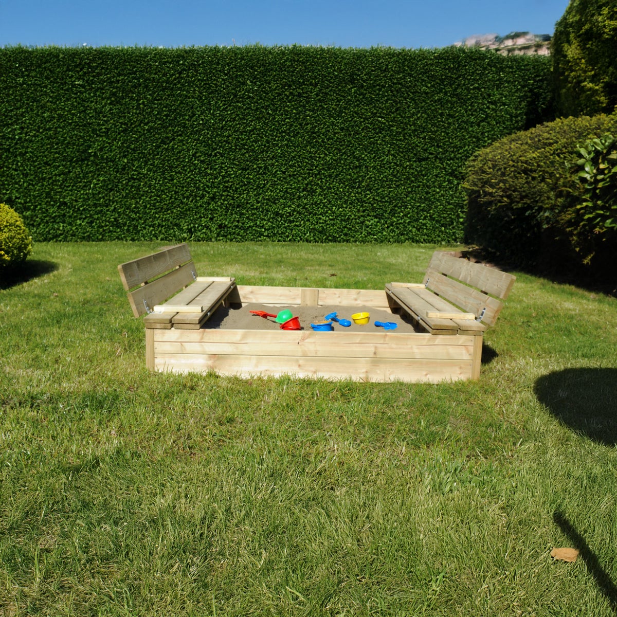 Houten Zandbak met Opklapbare Deksel en Zitbank – 118 x 118 cm