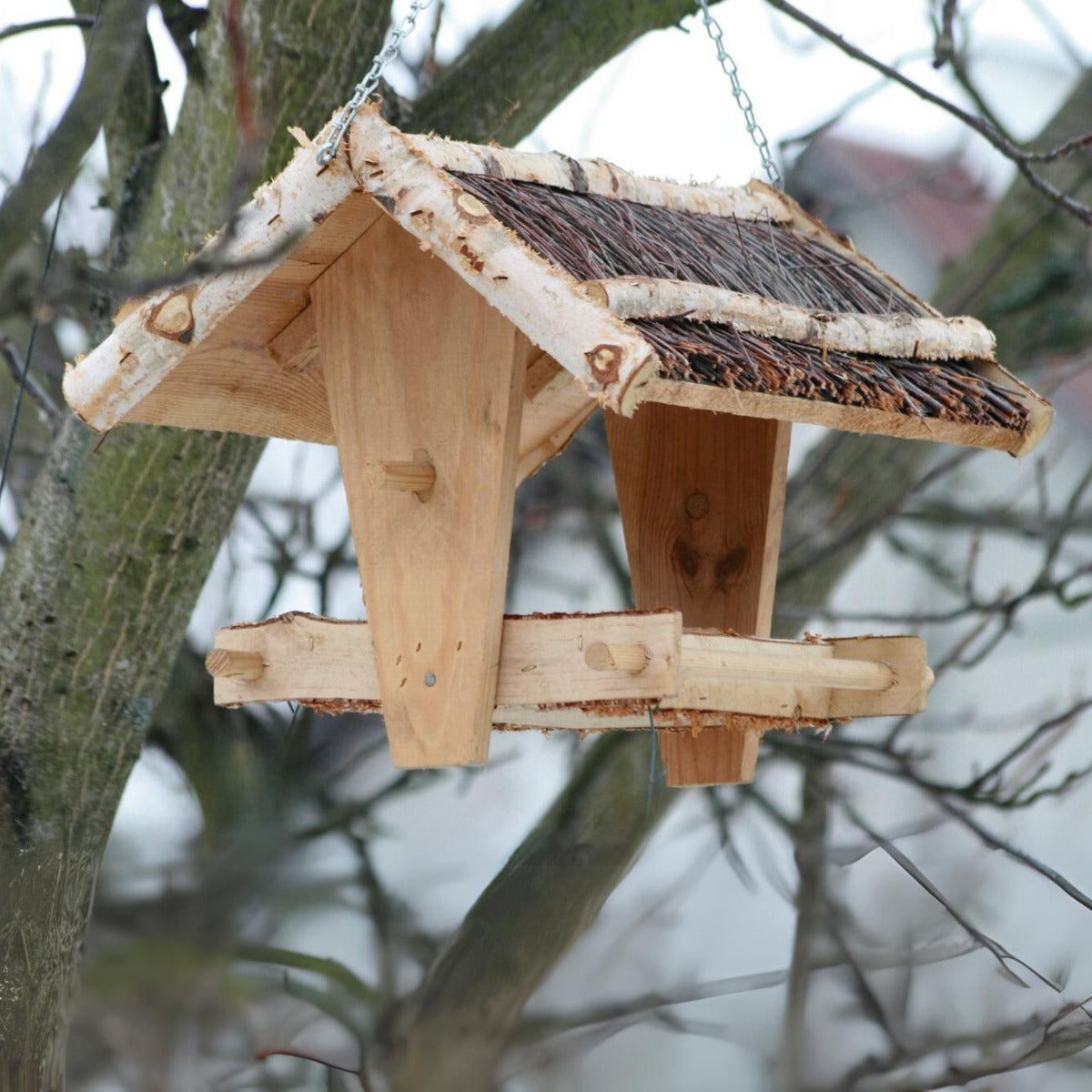 Vogelvoederhuis Hangend Berkenhout met Kreupelhouten Dak